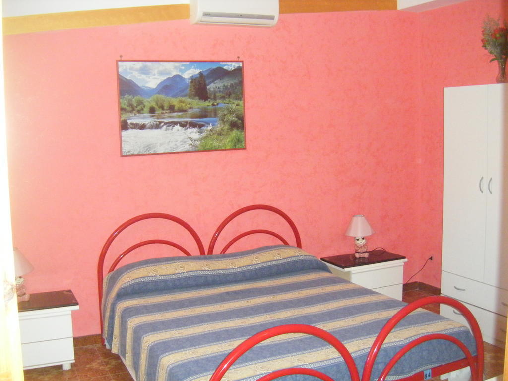 Villa Robinia Massafra Zimmer foto